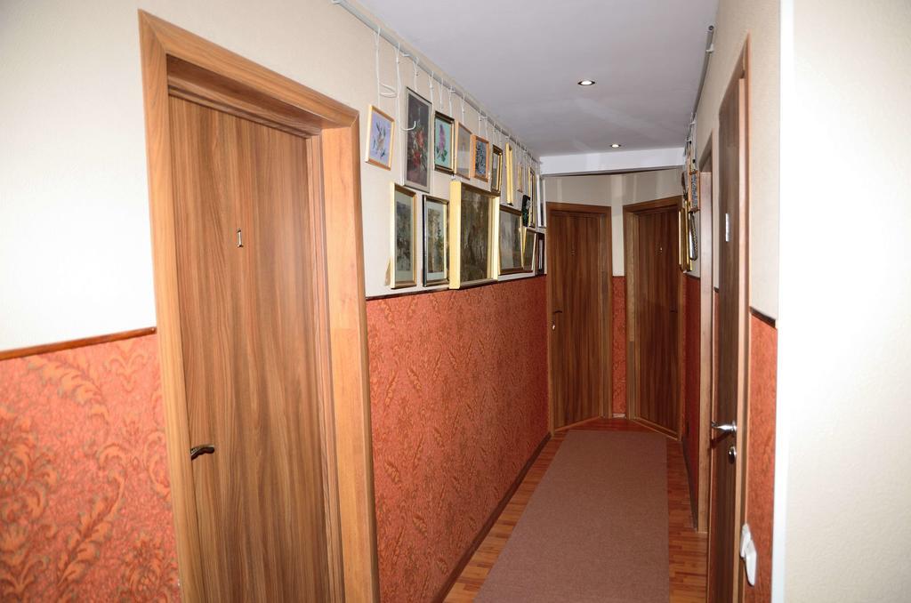 Oti Guesthouse Tallinn Exterior photo