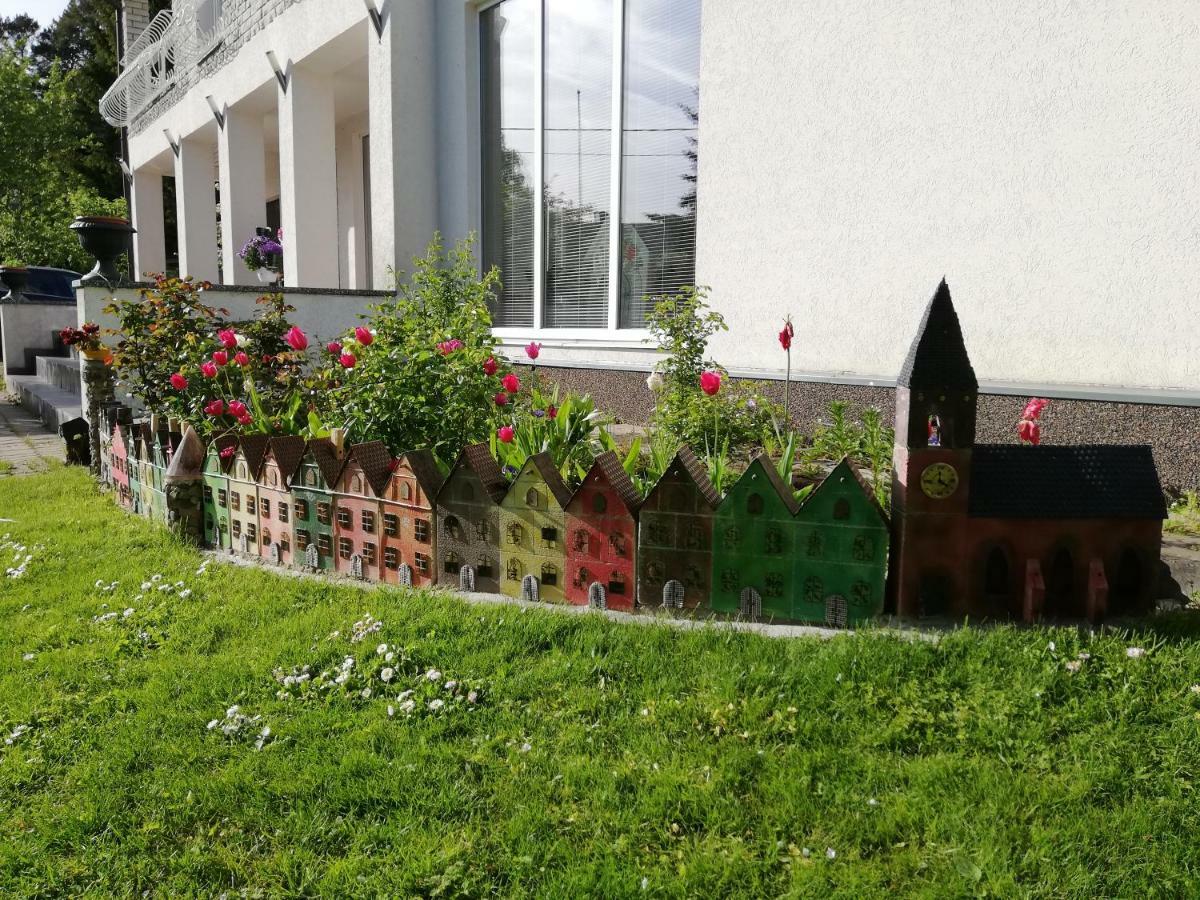 Oti Guesthouse Tallinn Exterior photo
